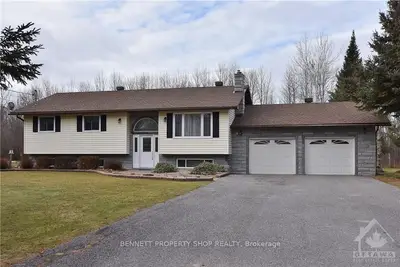 22 WILLS Road, Rideau Lakes, ON K7A 5B8