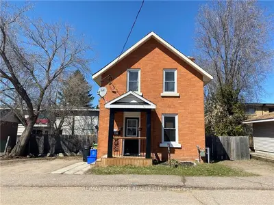 261 SUSSEX Street, Pembroke, ON K8A 3M8