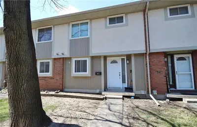 457 MOODIE Drive D, Bells Corners and South to Fallowfield, ON K2H 8T6