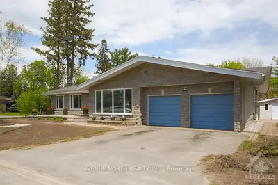 2067 PALMER Avenue, Alta Vista and Area, ON K1H 5Z3
