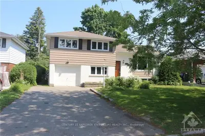 1275 CASTLE HILL Crescent, Belair Park - Copeland Park and Area, ON K2C 2B2
