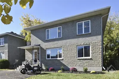 2474 Chasseur Avenue, Billings Bridge - Riverside Park And Area, On K1v 8e8