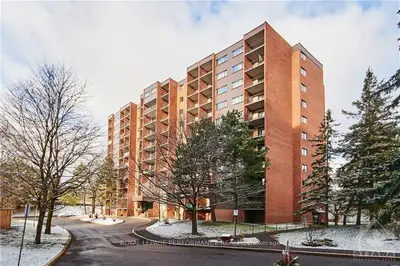 2630 SOUTHVALE Crescent 414, Elmvale Acres and Area, ON K1B 4S8