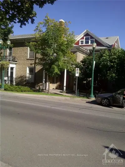 93 KING Street E, Brockville, ON K6V 1B4