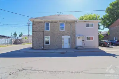 52-54 JOHN Street, Brockville, ON K6V 5A7