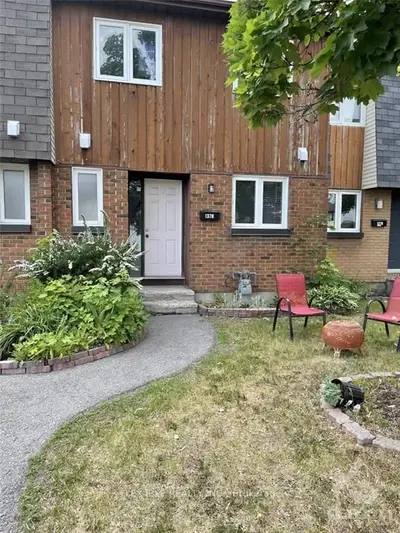 1378 CEDARCROFT Crescent, Cyrville - Carson Grove - Pineview, ON K1B 5C9