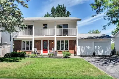587 LAVERENDRYE Drive, Beacon Hill North - South and Area, ON K1J 7C1