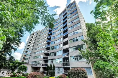 60 MCLEOD Street 1106, Ottawa Centre, ON K2P 2G1