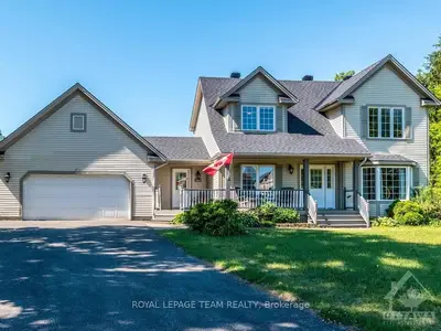 1558 STANLEYFIELD Crescent, Greely - Metcalfe - Osgoode - Vernon and Area, ON K4P 1M7