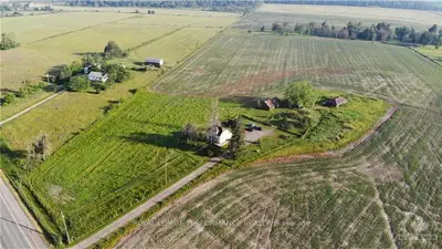 6687 RUSSEL Road, Orleans - Cumberland and Area, ON K1H 7Z2