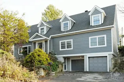 770 EASTBOURNE Avenue, Manor Park - Cardinal Glen and Area, ON K1K 0H7