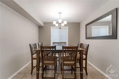 21 Provender Avenue, Manor Park - Cardinal Glen and Area, ON K1K 4N3