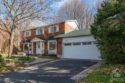 53 AMBERLY Place, Beacon Hill North - South and Area, ON K1J 7J9