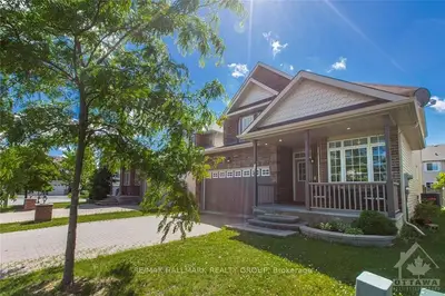 124 MOSSWOOD Crescent, Hunt Club - Windsor Park Village and Area, ON K1V 0N6