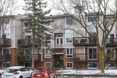 220 FENERTY Court 6, Kanata, ON K2L 3A7