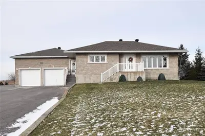 3410 DESSAINT Street, Orleans - Cumberland and Area, ON K0A 3E0