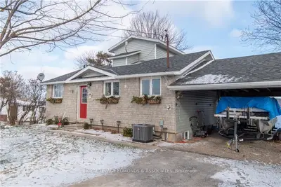 14 Rossel Trail, Whitewater Region, ON K0J 1K0