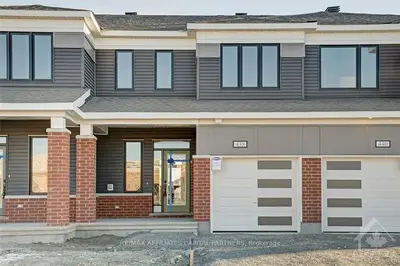 438 COPE Drive, Kanata, ON K2S 1B6