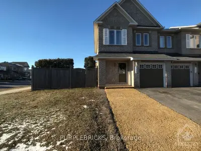 700 WHALEY Ridge, Orleans - Cumberland and Area, ON K4A 0P9