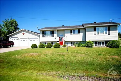 22 VERA Crescent, Whitewater Region, ON K0J 1C0