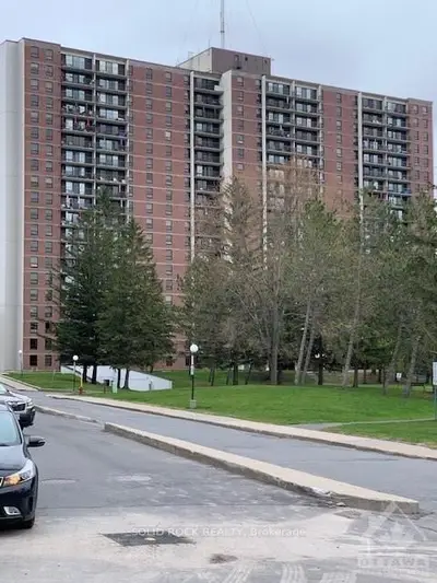 665 BATHGATE Drive 310, Overbrook - Castleheights and Area, ON K1K 3Y4