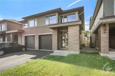 326 LYSANDER Place, Manor Park - Cardinal Glen and Area, ON K1K 4K7