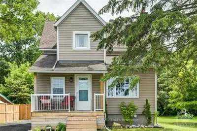 1147 SMITH Road, Orleans - Cumberland and Area, ON K4B 1N7