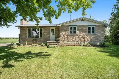 10974 IRISH HEADLINE Road, South Dundas, ON K0E 1W0
