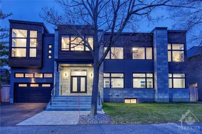 120 JAMES CUMMINGS Avenue, Crystal Bay - Rocky Point - Bayshore, ON K2H 8E1
