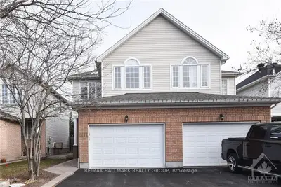 1171 CLYDE Avenue, Carlington - Central Park, ON K2C 4B2
