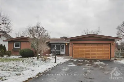 42 PARKGLEN Drive, Meadowlands - Crestview and Area, ON K2G 3G3