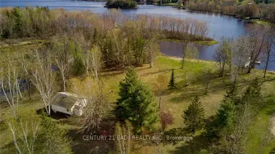 576 BAYVIEW Drive, Whitewater Region, ON K0J 2L0