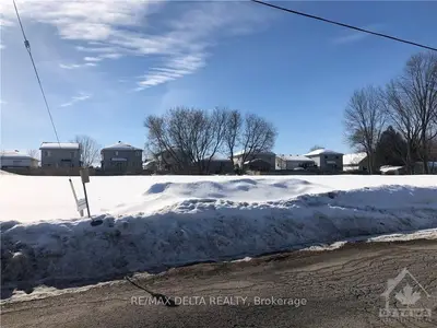 472 CHURCH Street, Russell, ON K4R 1E6