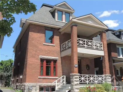 229 POWELL Avenue 2, Glebe - Ottawa East and Area, ON K1S 2A4
