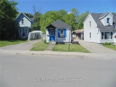 22 BEECHER Street, Brockville, ON K6V 5L9