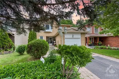54 PINETRAIL Crescent, South of Baseline to Knoxdale, ON K2G 5A5