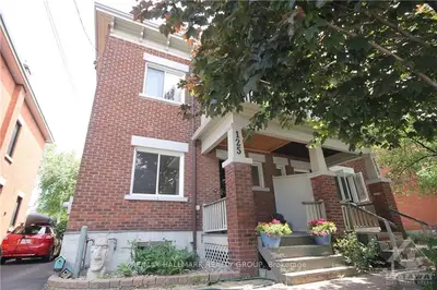 125 HINTON Avenue N, Tunneys Pasture and Ottawa West, ON K1Y 0Z9