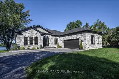 10 WINDERMERE Drive, South Stormont, ON K0C 1M0