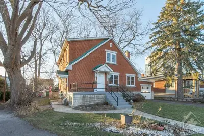 18 ANNA Avenue, Carlington - Central Park, ON K1Z 7T4