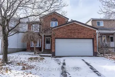 152 Twyford Street, Hunt Club - Windsor Park Village and Area, ON K1V 0V7