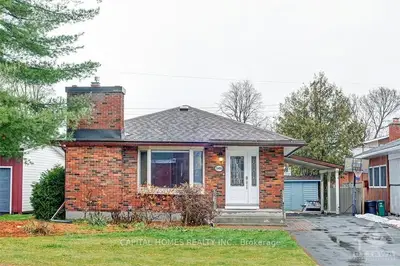 1893 LAUDER Drive, Carlingwood - Westboro and Area, ON K2A 1A9