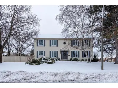 1642 CHAMPNEUF Drive, Orleans - Convent Glen and Area, ON K1C 4W1