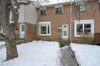 917 GREENBRIAR Avenue, Mooneys Bay - Carleton Heights and Area, ON K2C 0J8