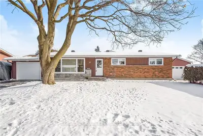 37 SUTTON Place, Cityview - Parkwoods Hills - Rideau Shore, ON K2E 5G4