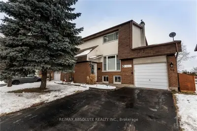 46 WESTCLIFFE Road, Bells Corners and South to Fallowfield, ON K2H 7X4