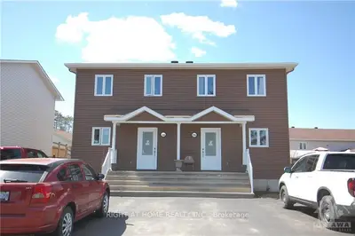 786-788 Lawrence Street, Clarence-rockland, On K4k 1c5