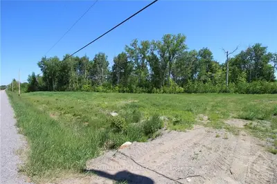 1209 YORKS CORNERS Road, Greely - Metcalfe - Osgoode - Vernon and Area, ON K0A 1V0