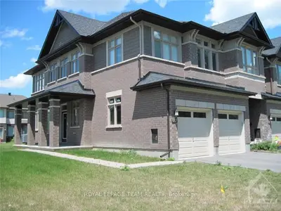 607 ROWERS Way, Blossom Park - Airport and Area, ON K1X 0C5
