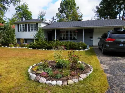 28 ROY Street, Petawawa, ON K8H 3A6