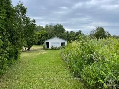 11397 COUNTY RD 18 Road, South Dundas, ON K0E 1C0